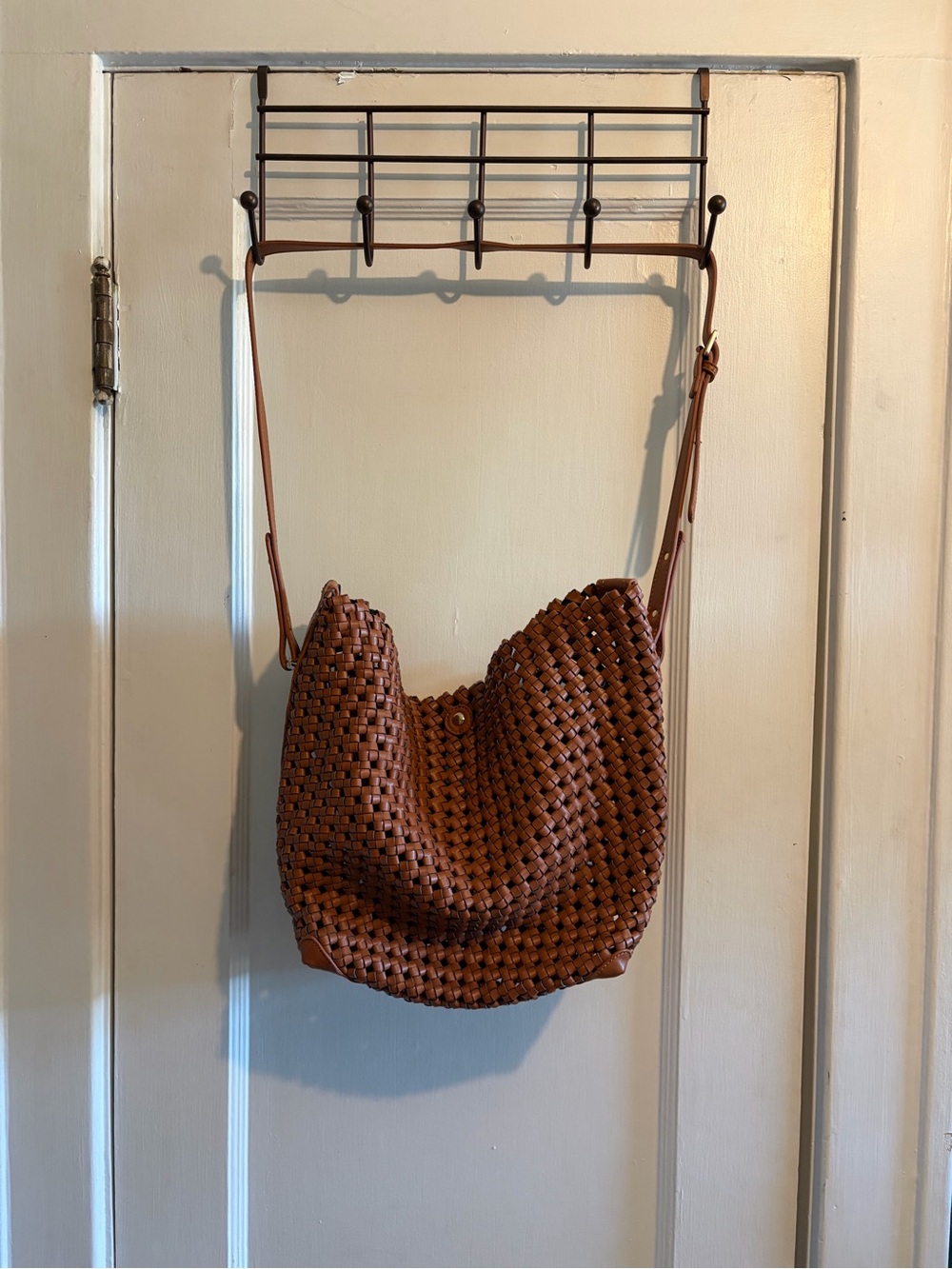 Woven Leather Hobo Shoulder Bag - Brown
